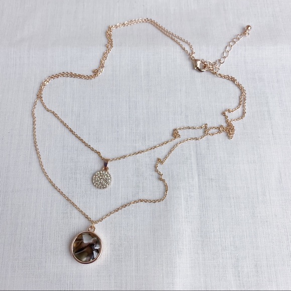 Reitmans Multi Row Rose Gold Medallion Pendant NWOT - Picture 2 of 8